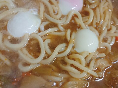 温泉玉子入りの煮込みうどん